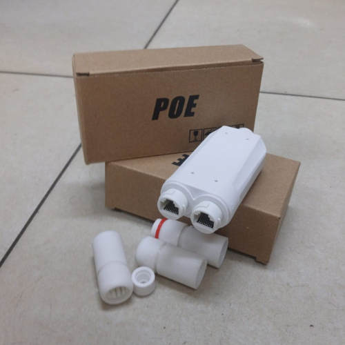 Outdoor Gigabit PoE Extender (1 PoE In, 2 PoE Out)