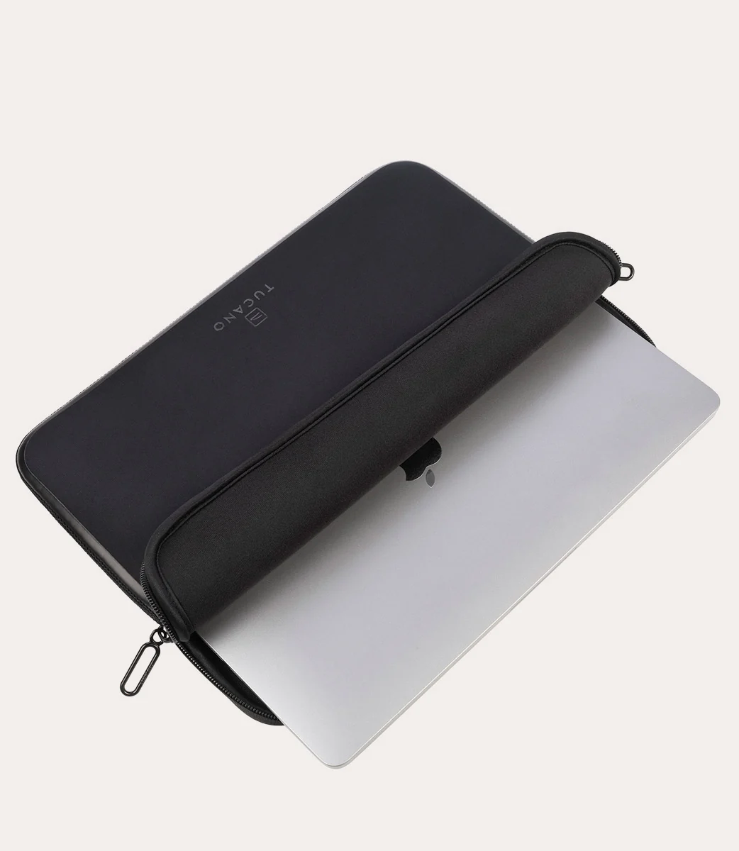 Apple Tucano 2nd Skin Laptop Sleeve Black